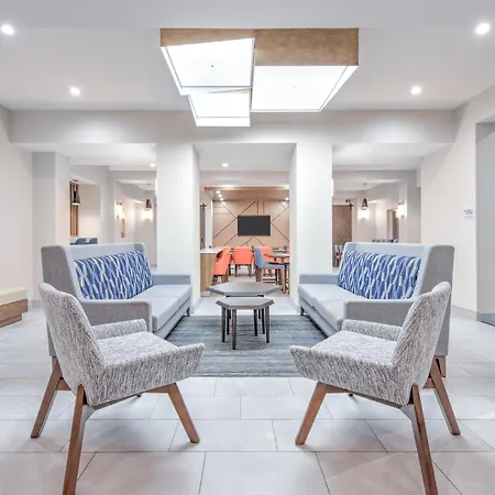 Holiday Inn Express Hotel & Suites Dallas West By Ihg
